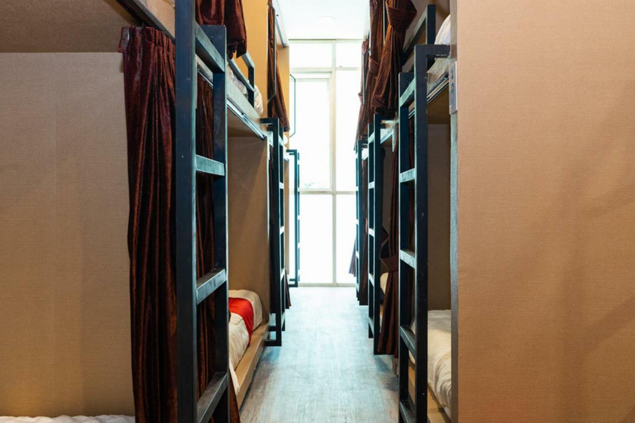 Reddoorz Hostel @ Di Panjaitan Simpang Lima Семаранг Екстериор снимка